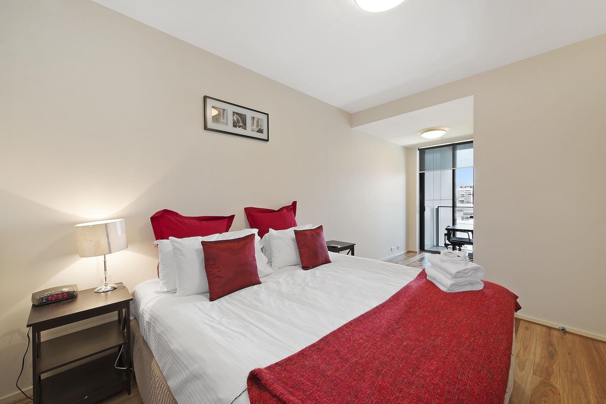 Docklands Private Collection - Newquay Aparthotel Melbourne Exterior photo
