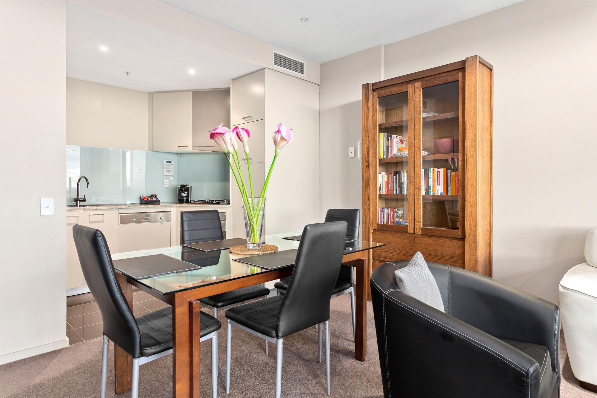 Docklands Private Collection - Newquay Aparthotel Melbourne Exterior photo