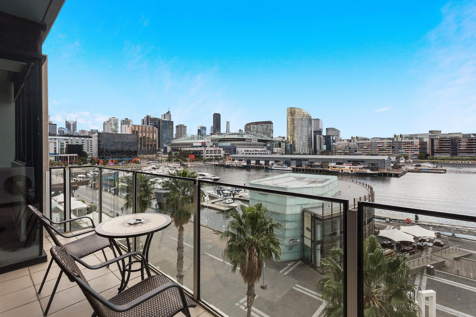 Docklands Private Collection - Newquay Aparthotel Melbourne Exterior photo