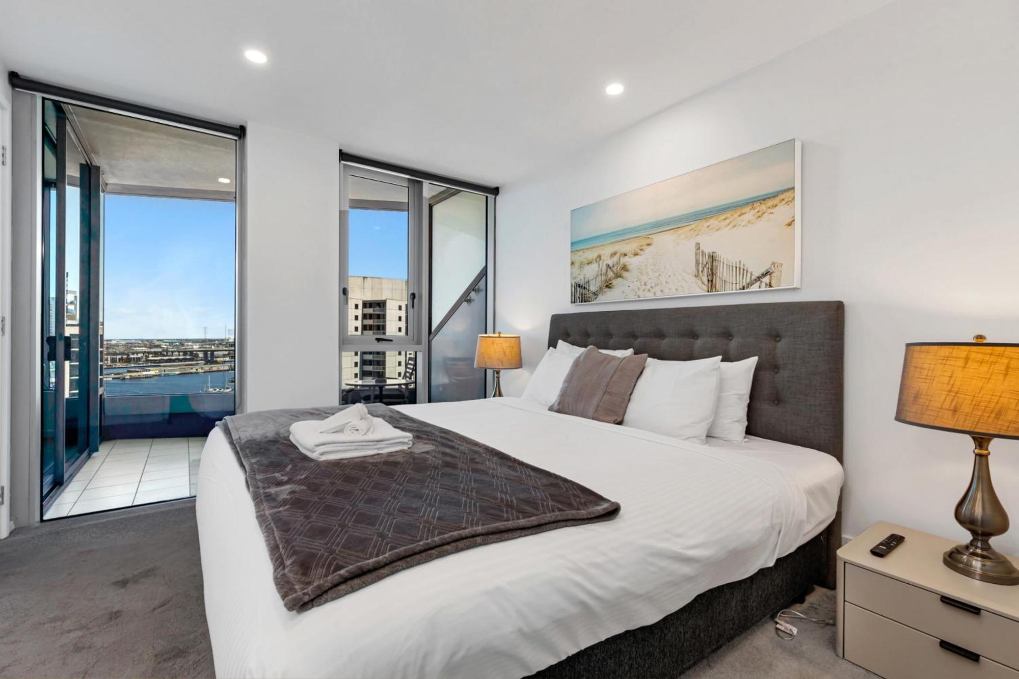 Docklands Private Collection - Newquay Aparthotel Melbourne Exterior photo