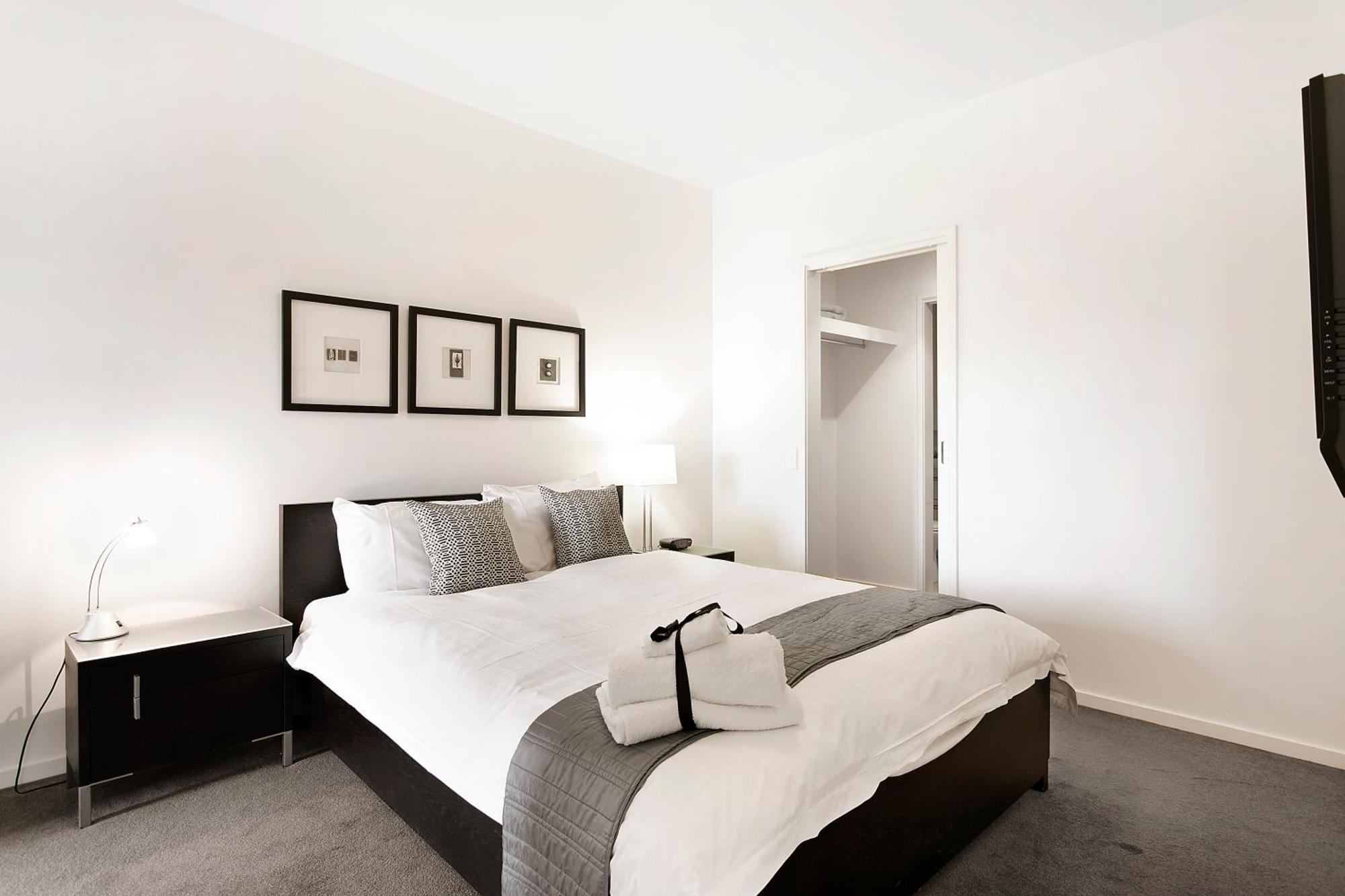 Docklands Private Collection - Newquay Aparthotel Melbourne Exterior photo