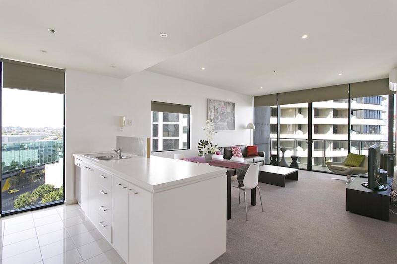 Docklands Private Collection - Newquay Aparthotel Melbourne Exterior photo